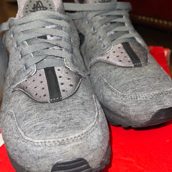 NIKE AIR HUARACHE RUN TP “FLEECE” GREY-BLACK SZ 8 [749659-002] - Picture 10 of 16